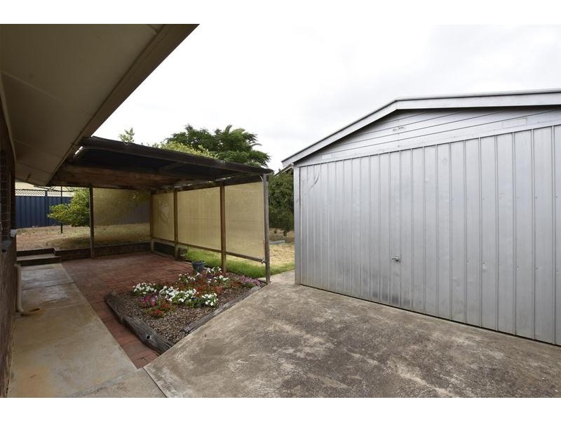 11 Braes Close, Happy Valley SA 5159