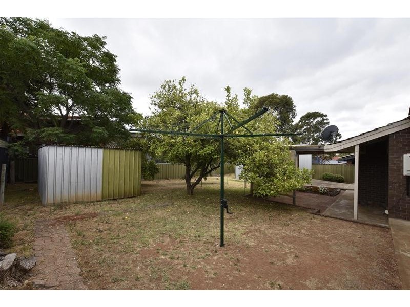 11 Braes Close, Happy Valley SA 5159