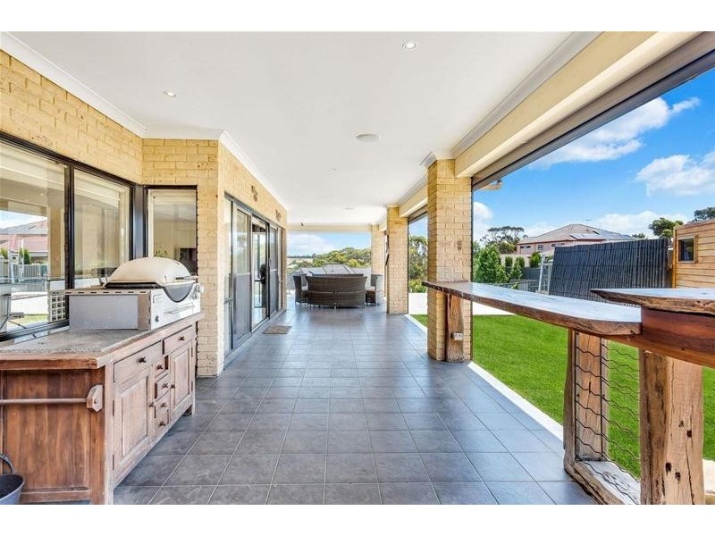 35 Coulter Street, Flagstaff Hill SA 5159