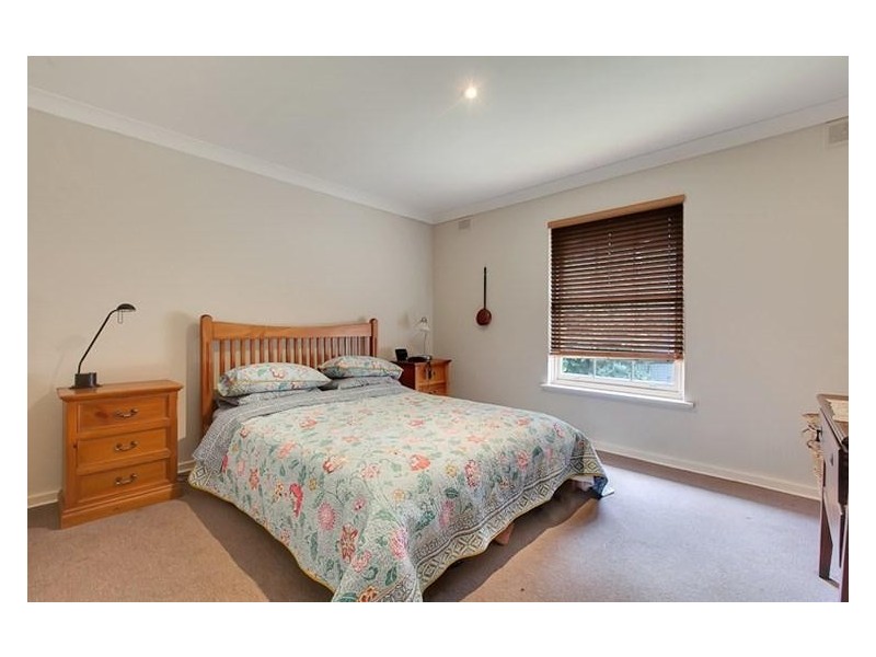 15 Arnold Drive, Hackham SA 5163