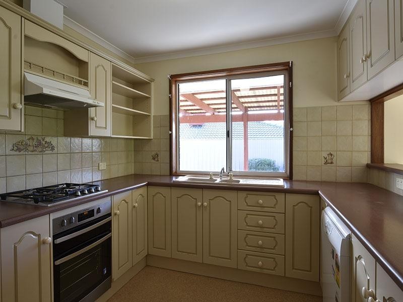 94 Mawson Circuit, Woodcroft SA 5162