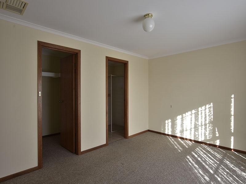 94 Mawson Circuit, Woodcroft SA 5162