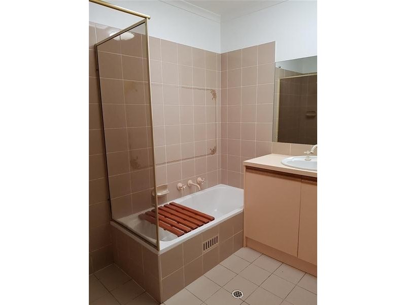 18B Moor Crescent, Hallett Cove SA 5158