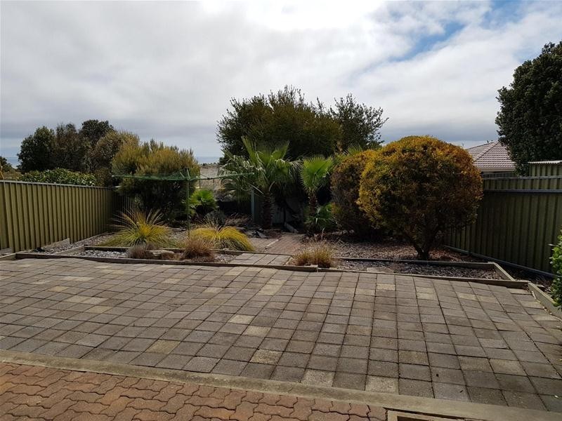 18B Moor Crescent, Hallett Cove SA 5158