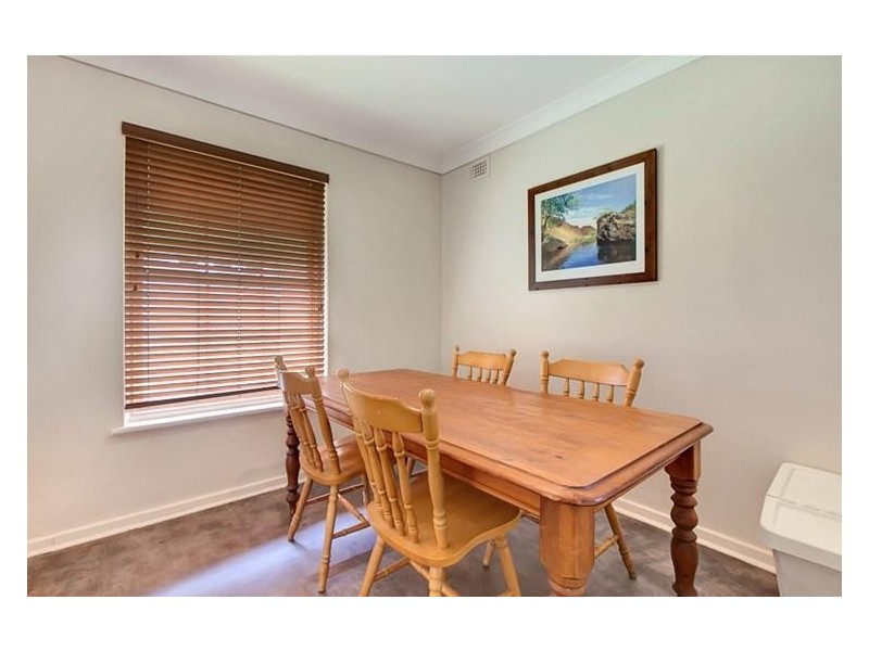 15 Arnold Drive, Hackham SA 5163