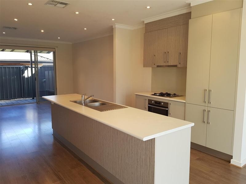 3/12 Nedland Crescent, Port Noarlunga South SA 5167