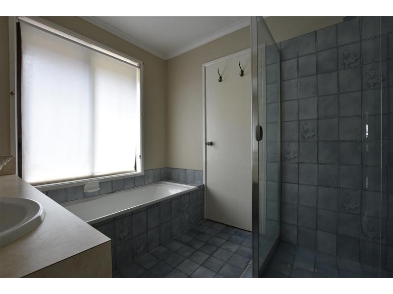 96 Lander Road, Trott Park SA 5158