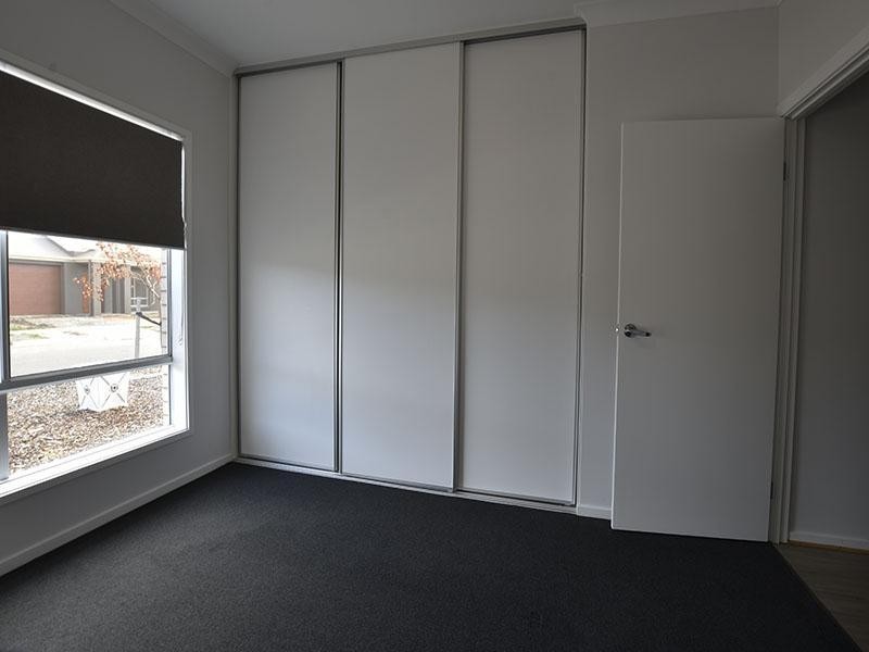 1 Sky Street, Woodcroft SA 5162