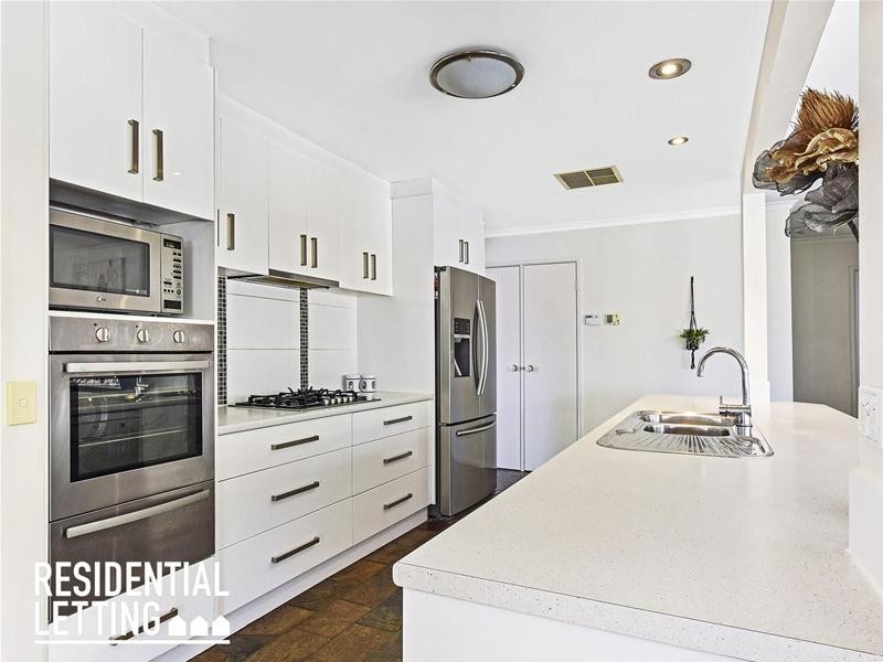 24 Madigan Crescent, Woodcroft SA 5162