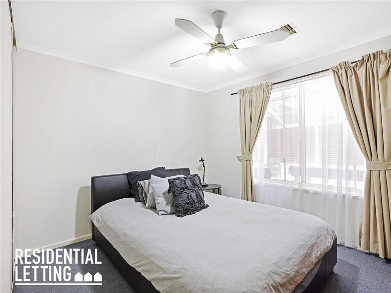 24 Madigan Crescent, Woodcroft SA 5162