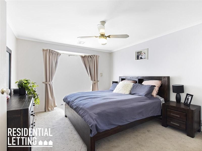 24 Madigan Crescent, Woodcroft SA 5162