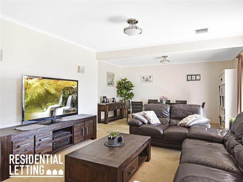 24 Madigan Crescent, Woodcroft SA 5162