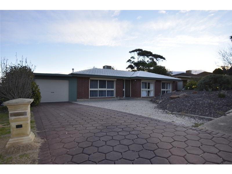 15 Galatea Street, Hallett Cove SA 5158