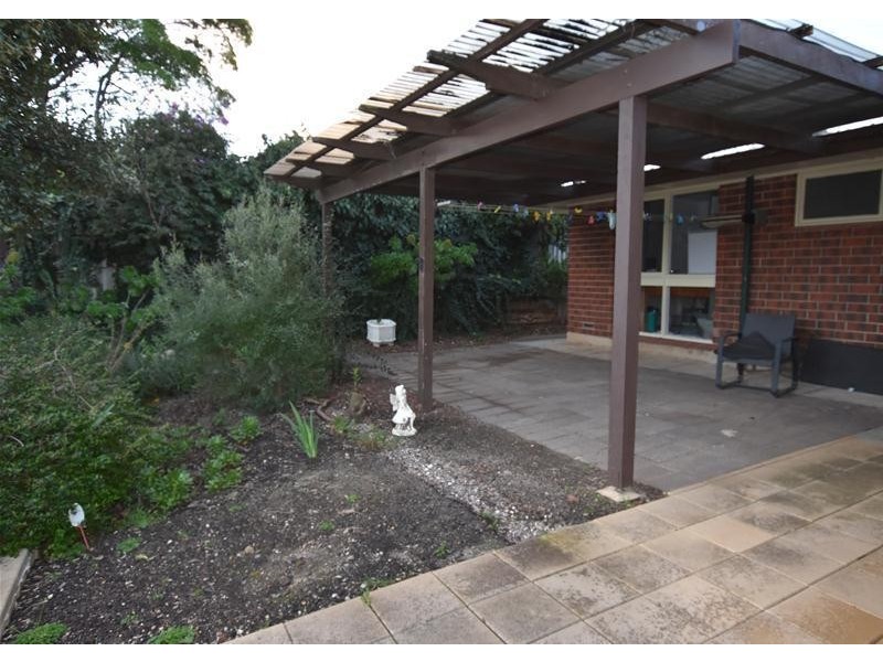 15 Galatea Street, Hallett Cove SA 5158