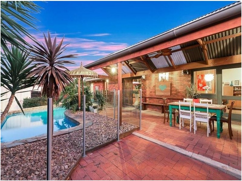 17 Trinidad Way, Happy Valley SA 5159