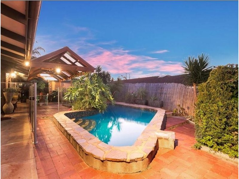 17 Trinidad Way, Happy Valley SA 5159