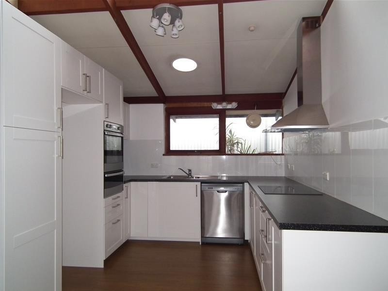 17 Trinidad Way, Happy Valley SA 5159