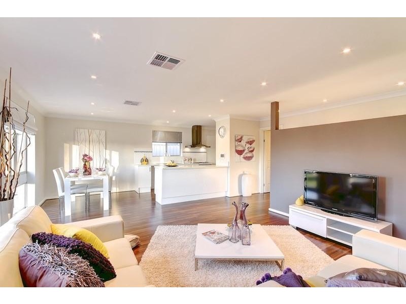 9 Garema Drive, Morphett Vale SA 5162