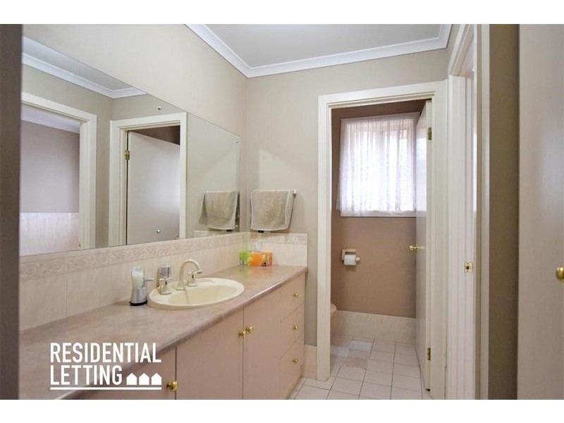 16 Hazeltine Drive, Seaford Rise SA 5169