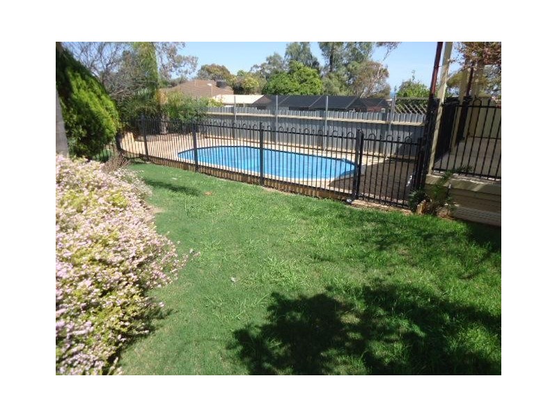 19 Kurnabinna Terrace, Hallett Cove SA 5158