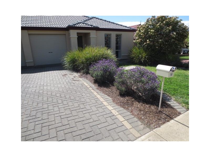 18 Scarborough Way, Mount Barker SA 5251