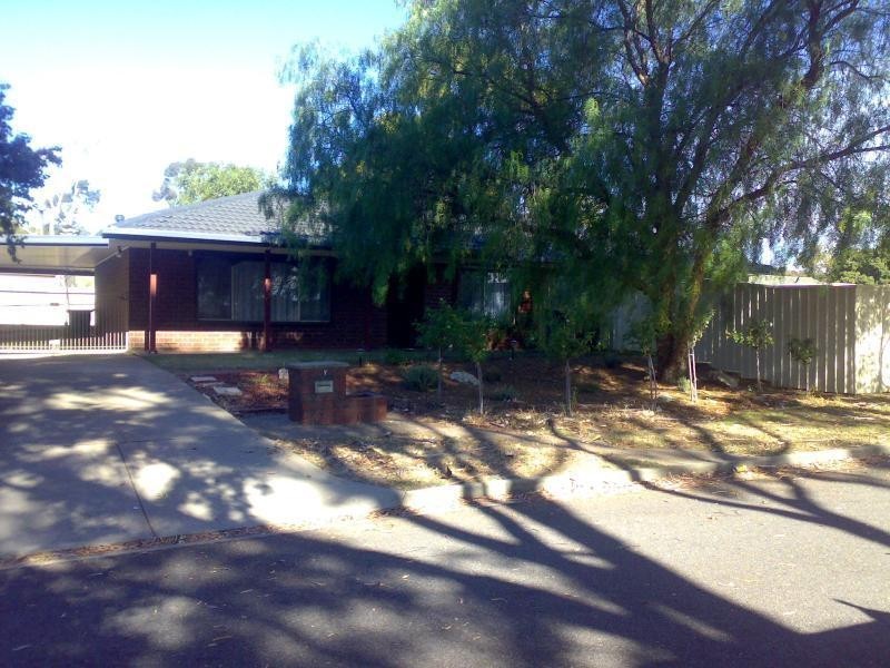 7 Liza Road, Happy Valley SA 5159