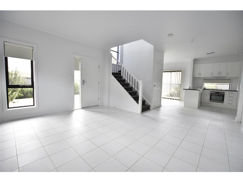 1/2 Geraldton Street, Port Noarlunga South SA 5167