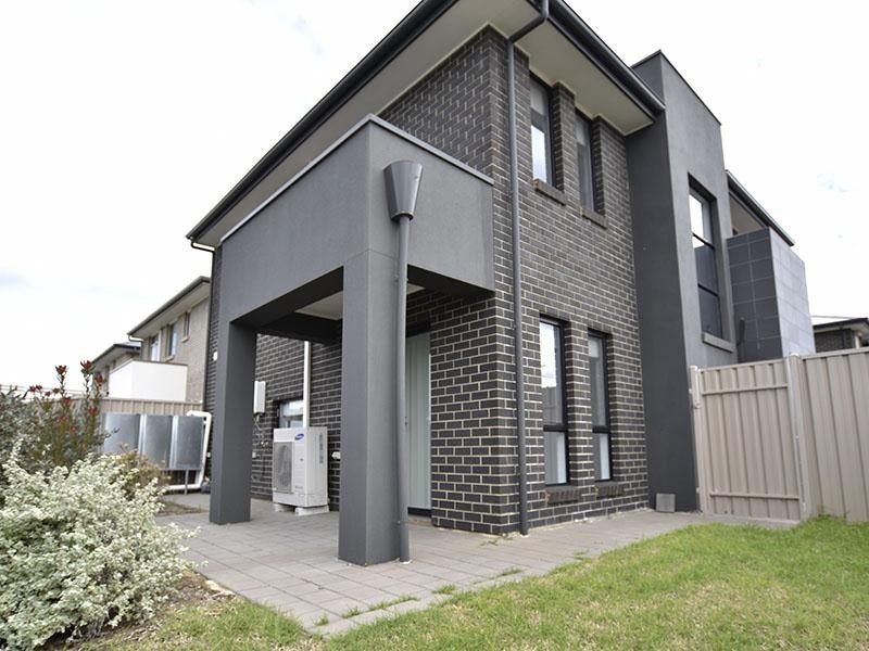 1/2 Geraldton Street, Port Noarlunga South SA 5167