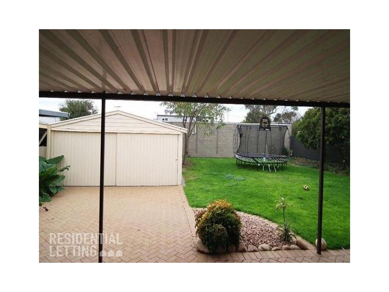 30 Cambridge Street, Port Noarlunga South SA 5167