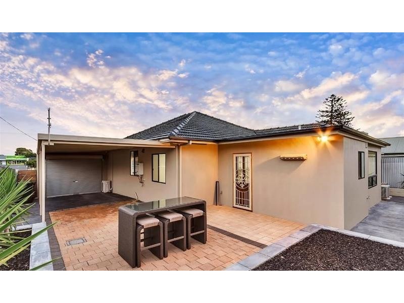 13 Deemster Avenue, Christies Beach SA 5165