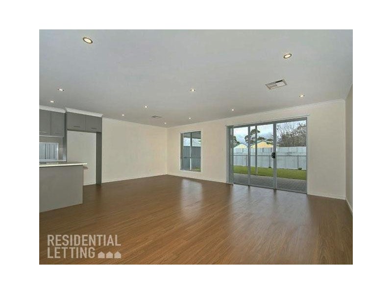 8 Desoto Drive, Port Willunga SA 5173