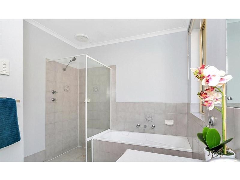 31 Whitestone Crescent, Seaford Rise SA 5169