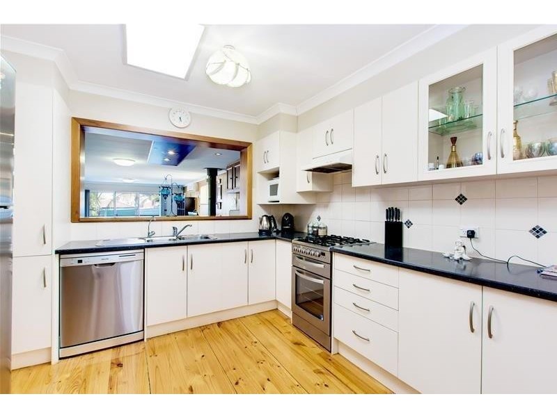 16 Brenda Avenue, Morphett Vale SA 5162