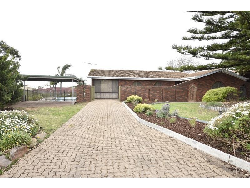 10 Serica Street, Hallett Cove SA 5158