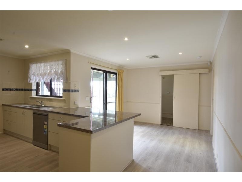 10 Serica Street, Hallett Cove SA 5158