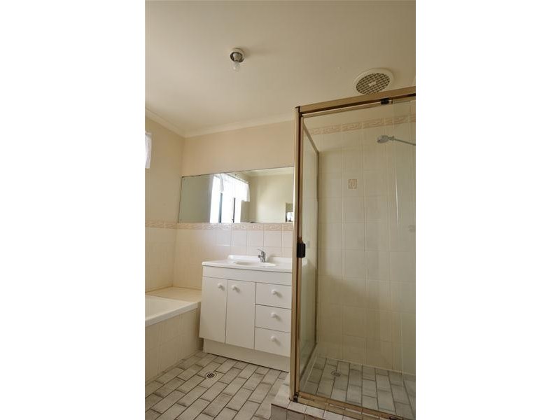 10 Serica Street, Hallett Cove SA 5158