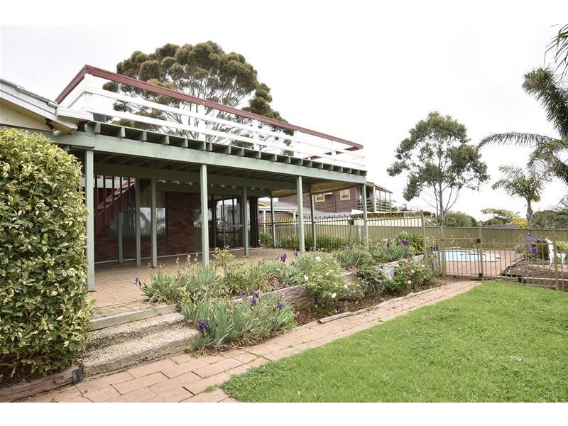 10 Serica Street, Hallett Cove SA 5158