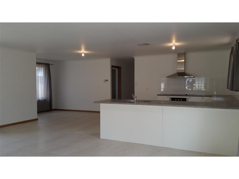 19 Almond Grove, Morphett Vale SA 5162