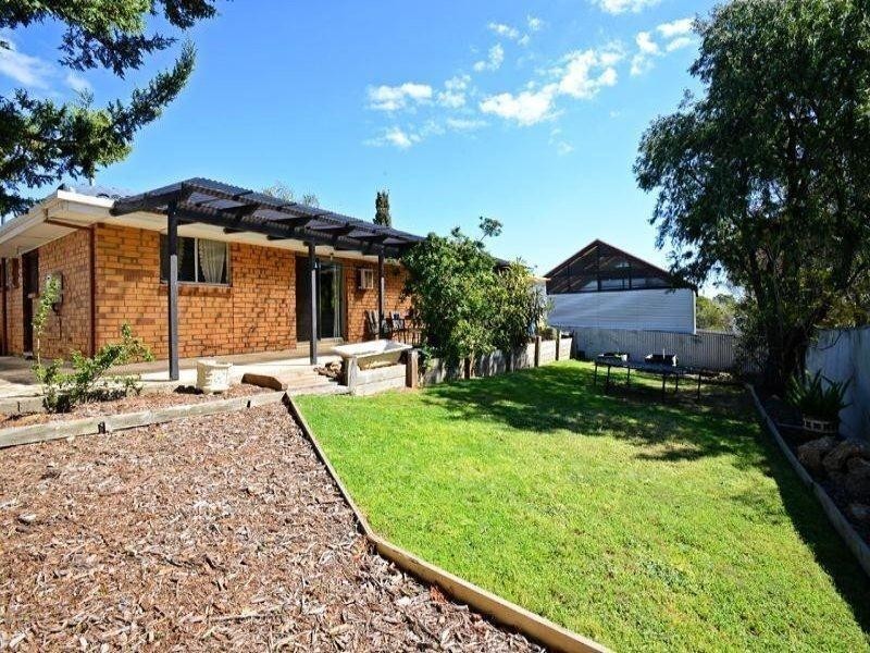 3 Bonnie Court, Christie Downs SA 5164