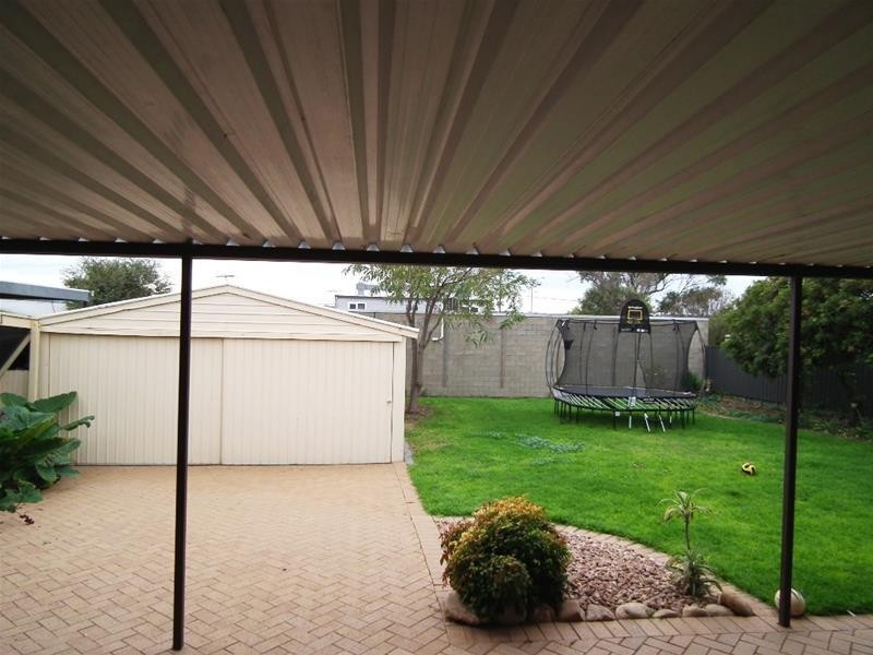 30 Cambridge Street, Port Noarlunga South SA 5167