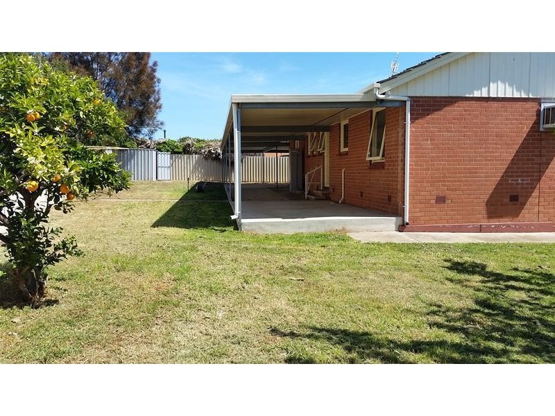 38 Alexander Crescent, Christie Downs SA 5164