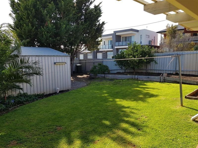 33 Wootoona Avenue, Christies Beach SA 5165