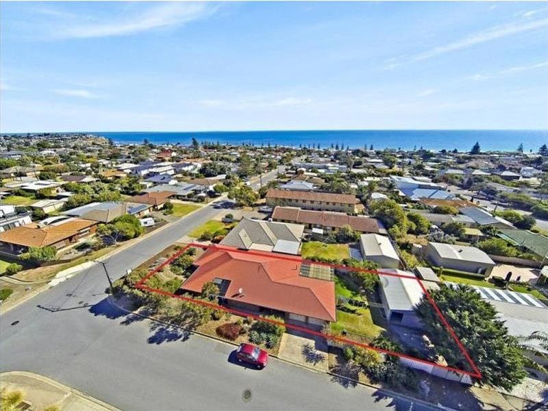 33 Wootoona Avenue, Christies Beach SA 5165