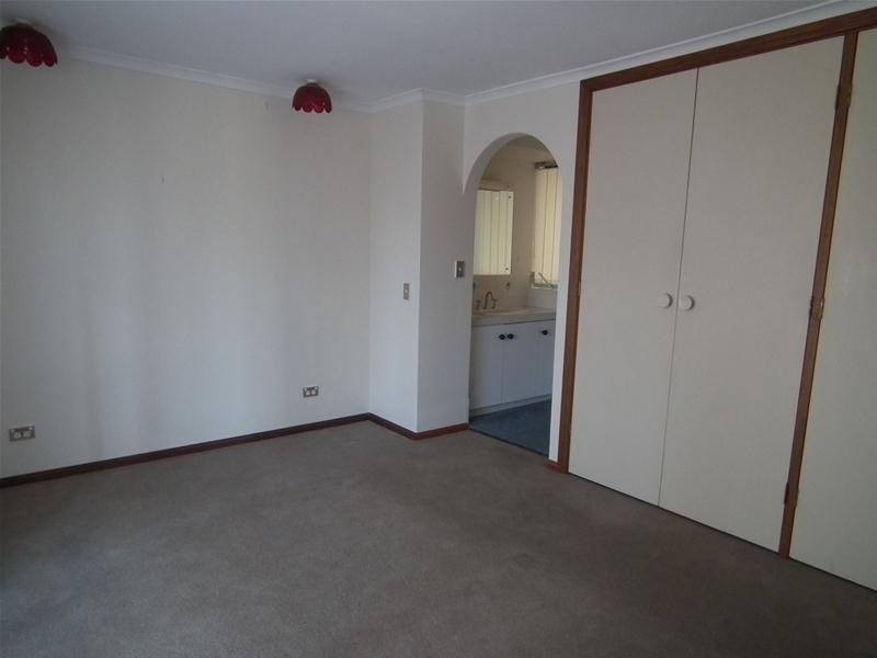 216 Perry Barr Road, Hallett Cove SA 5158