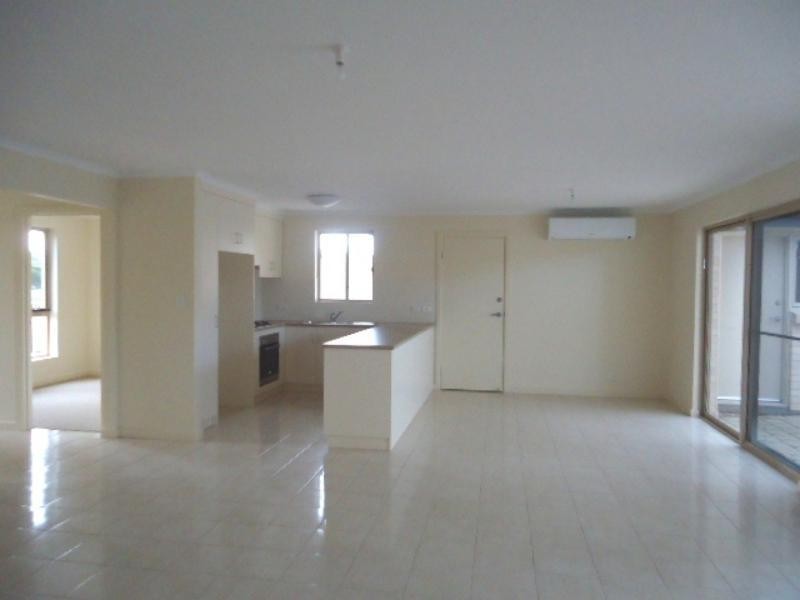 1/2 Bayton Road, Huntfield Heights SA 5163