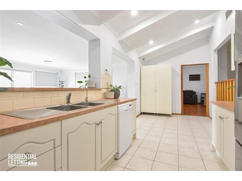 15 Glenloth Drive, Happy Valley SA 5159