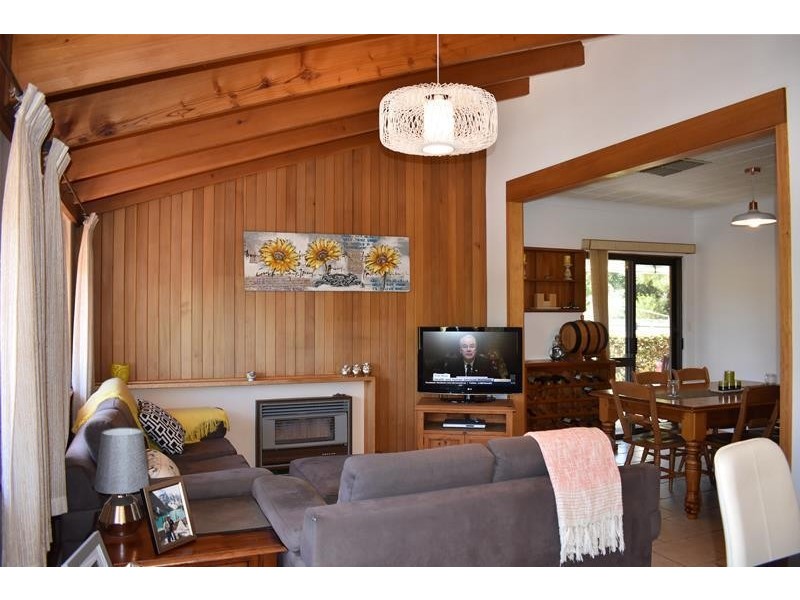 11 Bellevue Drive, Bellevue Heights SA 5050