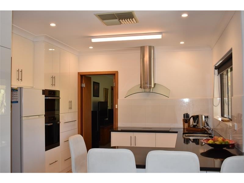 11 Bellevue Drive, Bellevue Heights SA 5050