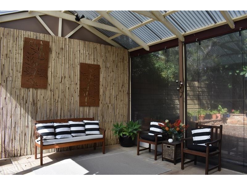 11 Bellevue Drive, Bellevue Heights SA 5050