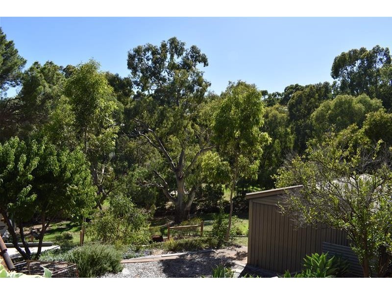 11 Bellevue Drive, Bellevue Heights SA 5050